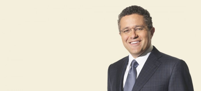 Read more about the article <span style="color: #3DB7CF">August 17, 2016: Jeffrey Toobin & The People v. O.J. Simpson: American Crime Story’s Scott Alexander & Larry Karaszewski
